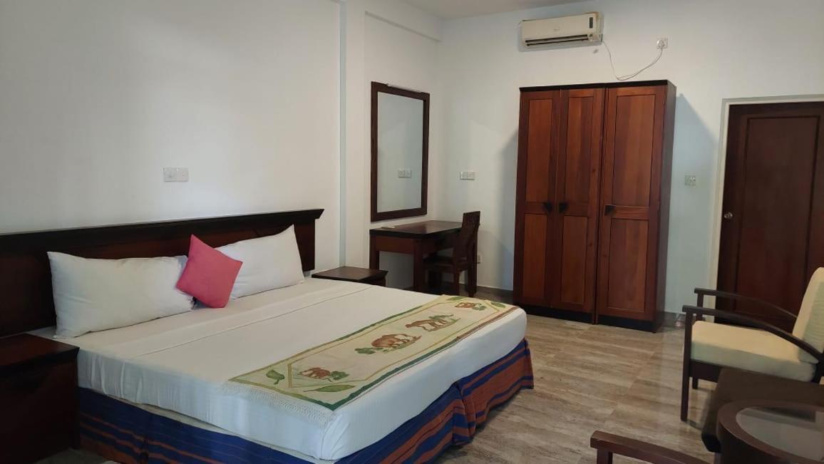 Wild Heaven Otel Tissamaharama Dış mekan fotoğraf